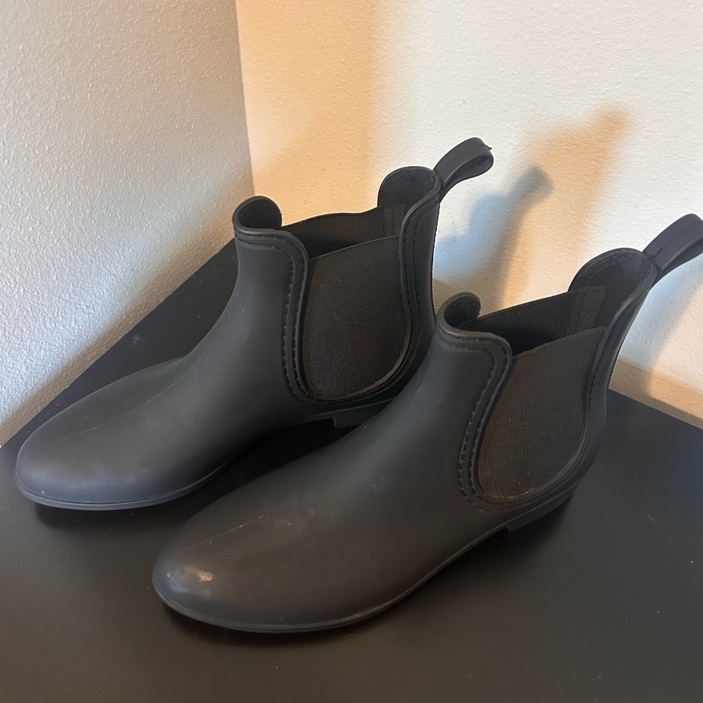 Jeffrey Campbell Black Chelsea Boots Sleek Minimalist Design
